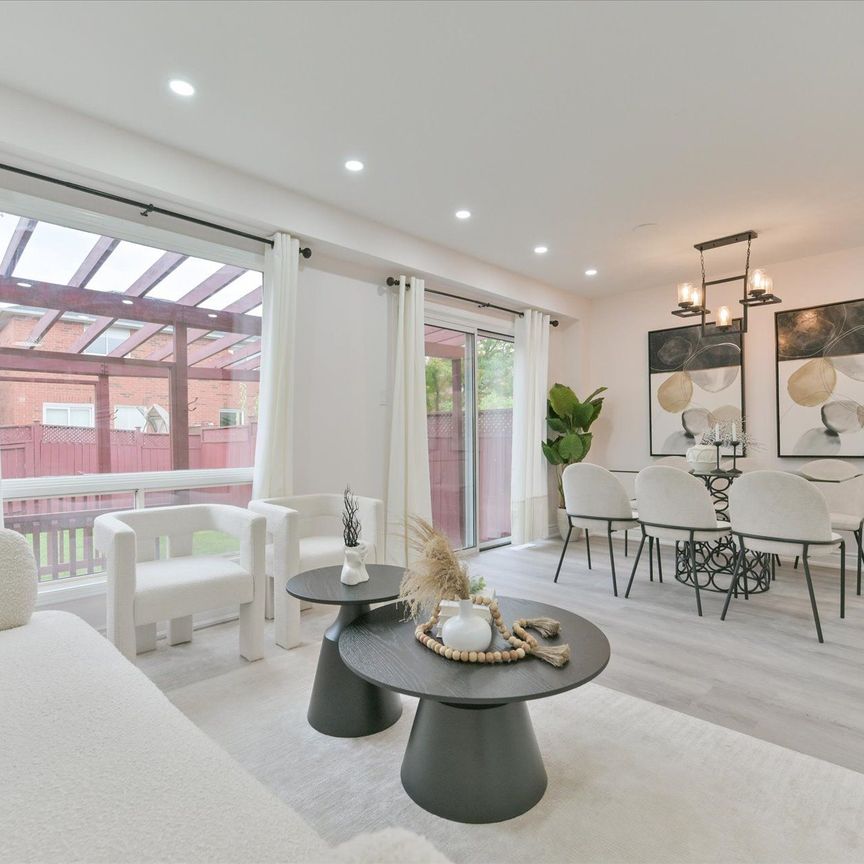 For Lease - 3956 Bentridge Road, Mississauga, Ontario - Photo 1