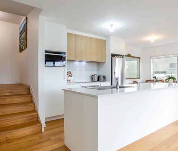 BIRKENHEAD - 2 BED - 2 BATH - Photo 1