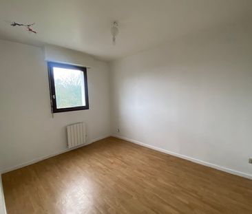 Location Appartement 4 pièces 78m² LAMBERSART 59130 - Photo 2