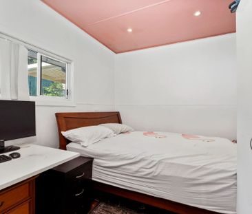 Family Living - Photo 4