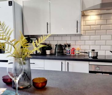 Luxury Private Rooms Room 5 - Photo 6