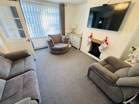 3 bedroom terraced house to rent - Photo 1