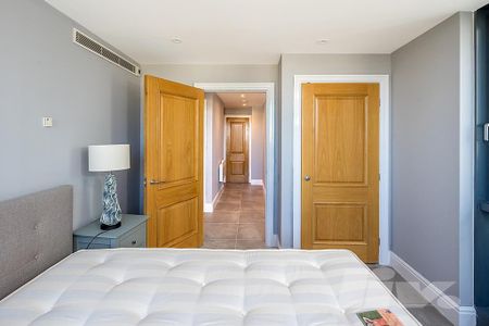 3 bedroom penthouse to rent - Photo 3