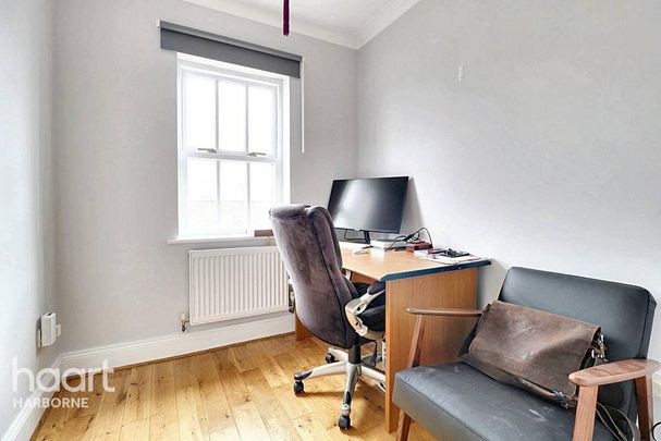 4 bedroom terraced house to rent - Photo 1