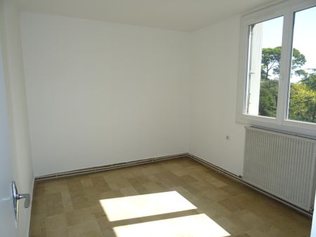 Location Appartement 5 pièces 90m² MONTPELLIER 34000 - Photo 4