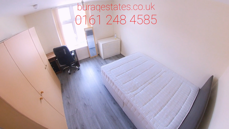 6 bedroom terraced house to rent - Photo 4