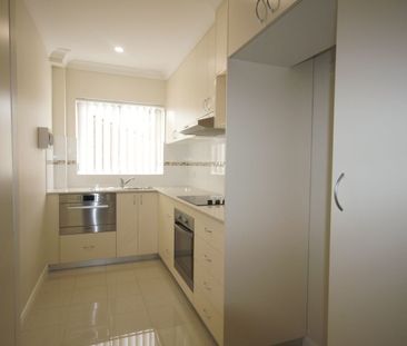 Immaculate Inner City Apartment - Photo 6