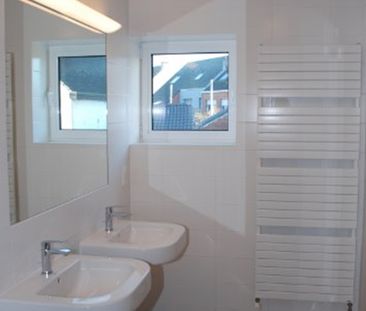 Instapklaar ruim luxe appartement op 1eV (zonder lift) met 2 slk, d... - Photo 1