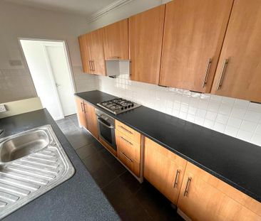 3 bedroom end of terrace house to rent - Photo 6