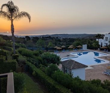 Middle Floor Apartment in La Mairena - Photo 2