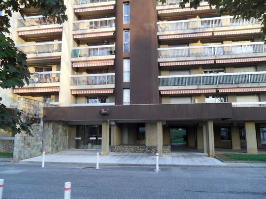 APPARTEMENT A LOUER MONTELIMAR 5 PIECES 132 M² - Photo 1