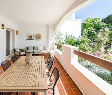 Apartment in Nueva Andalucía, Costa del Sol - Photo 5