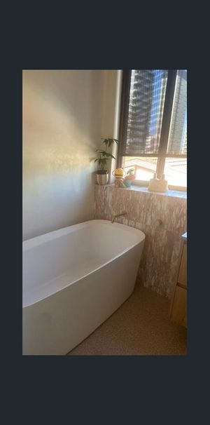 Beachside Apartment with Huge Private Roof Top Terrace - Photo 1