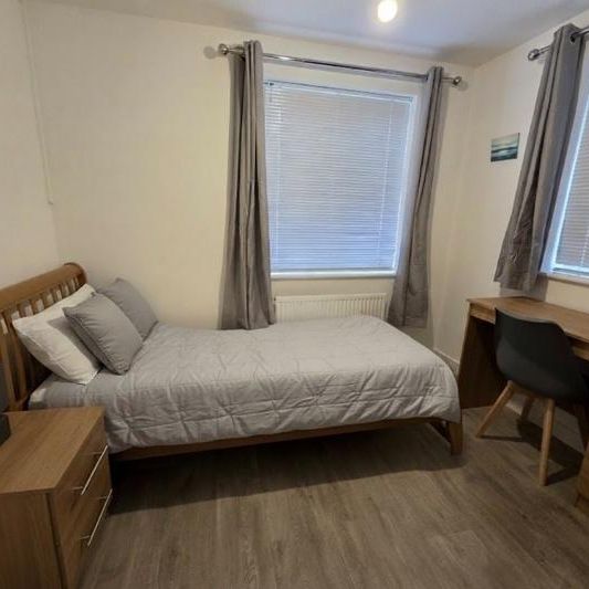 5 bedroom house share to rent - Photo 1