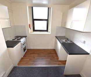 1 bedroom Flat in Towers Flat 1, Leeds - Photo 4