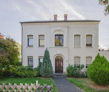 Schöne geräumige 2-Zimmer im Dachgeschoss einer Jugendstilvilla - Photo 3