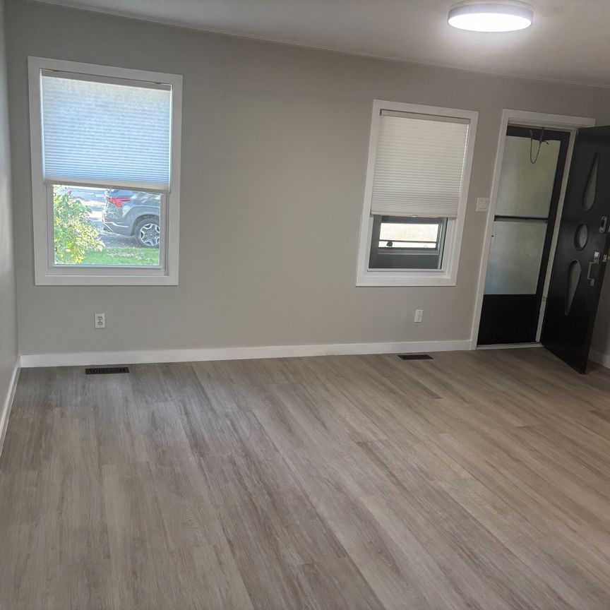 For Lease - 103 Dover Road, Welland, Ontario - Photo 1