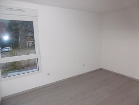 Location Appartement 3 pièces 65m² - Photo 3