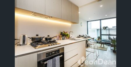 Fully Furnished 1 Bedroom Apartment at Landmark Australia 108 - Photo 4