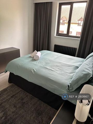 4 bedroom terraced house to rent - Photo 5