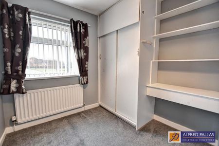 3 bedroom semi-detached house to rent - Photo 5