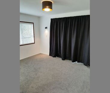 Delightfully One-Bedroom Unit With Convenient Location - Photo 2