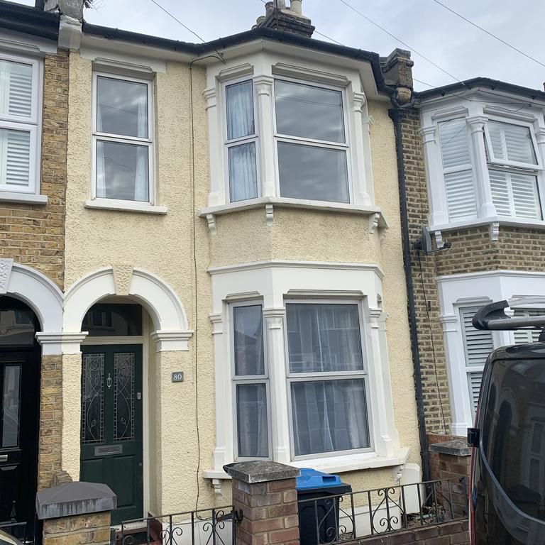 3 bedroom terraced house to rent - Photo 1