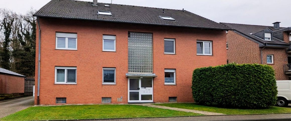 Neu zur Miete: Niederkrüchten Elmpt - Weil Wohnen auch Ankommen bedeutet. Etagenwohnung mit Garage und Balkon - Photo 1