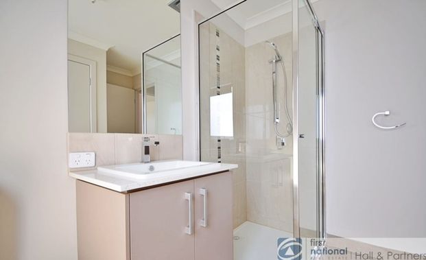 31 Verve Circuit, Cranbourne West - Photo 1