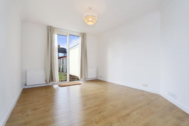 Princes Avenue, Surbiton, KT6 - Photo 1