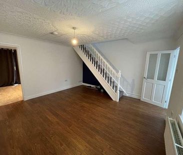 Maes Maddock, Gorseinon, Swansea, SA4 - Photo 2