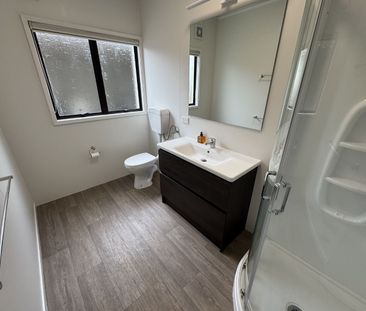 Long Drive - 3 bedroom - Photo 3