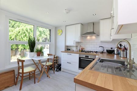 Hurstbourne Road, London, SE23 - Photo 3