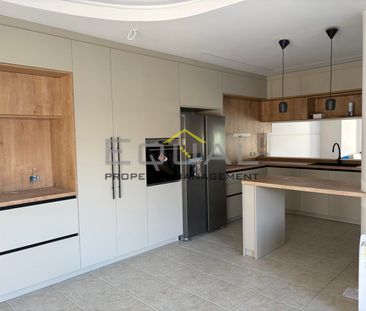 Ενοικίαση κατοικίας, 350 τ.μ., Καλύβια Θορικού, 4.000 € - Photo 2