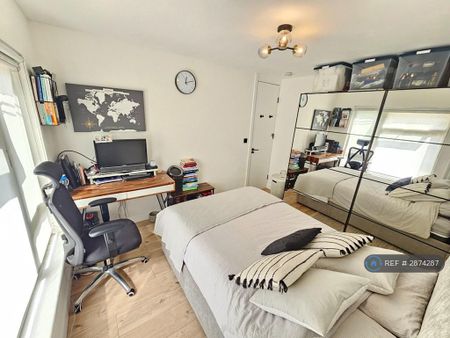 2 bedroom flat to rent - Photo 3