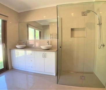 16 St Muir Drive, Warrandyte - Photo 2