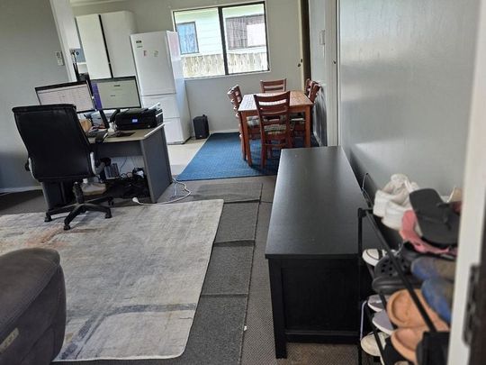 Charming 3BR Home in Clendon Park - Photo 1