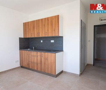 Pronájem bytu 1+kk 18 m² - Fotografie 3
