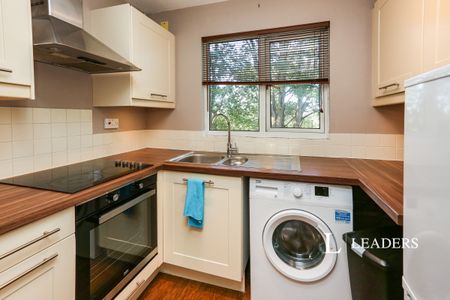 1 bedroom apartment to rent Netley Abbey - Photo 4