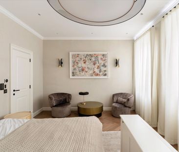 An exceptional home of prestige and prominence in one of the capital’s most coveted settings. - Photo 6