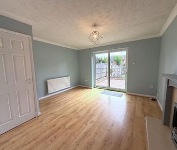 2 bedroom semi-detached to let - Photo 2