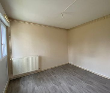 Location - Appartement T2 - 44 m² - Grand-Charmont - Photo 1