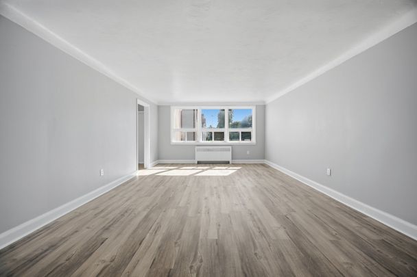 For Lease - 1047 Churchill Avenue Unit# 1, Oakville, Ontario - Photo 1