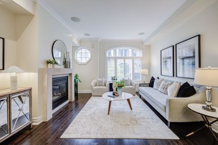 For Lease - 51 Lobo Mews, Toronto, Ontario - Photo 2