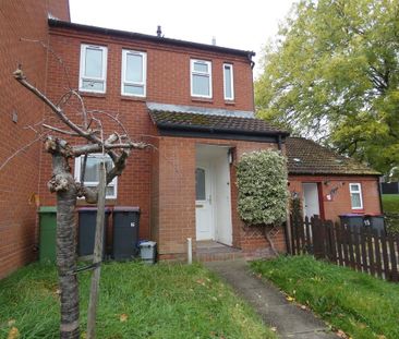 2 bedroom end of terrace house to rent - Photo 4