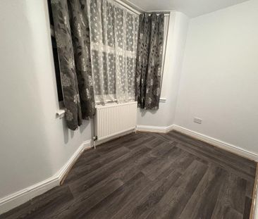 3 bedroom ground floor flat to rent - Photo 1