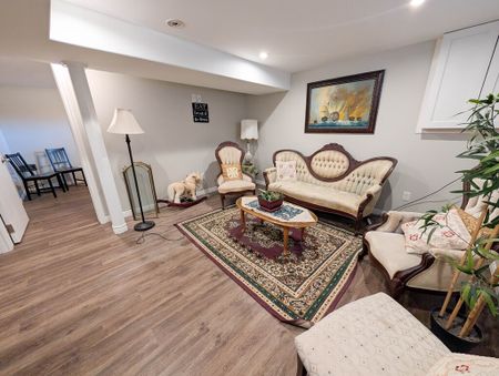 All Inclusive 3-Bed Lower Unit in Welland! - Photo 4