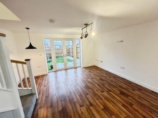 2 bedroom terraced house to rent - Photo 1