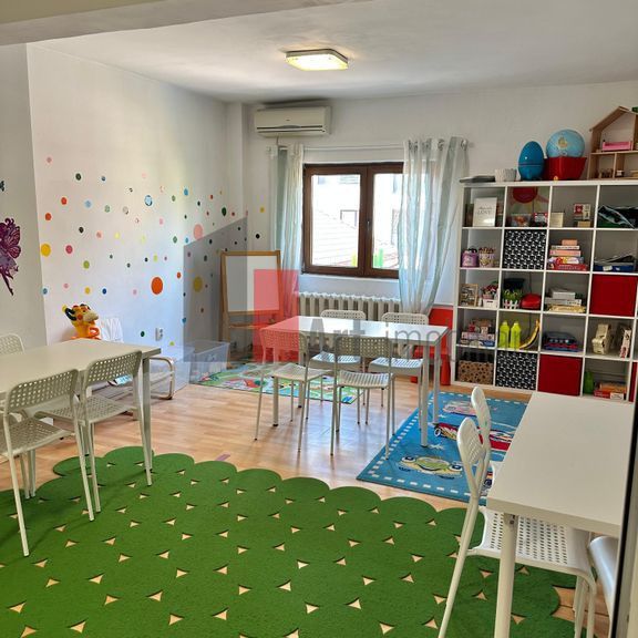 Vila de inchiriat pentru activitate afterschool/cursuri (... - Fotografie 1