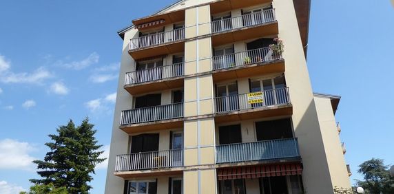 Location Appartement 2 pièces 49m² VILLEFRANCHE SUR SAONE 69400 - Photo 2